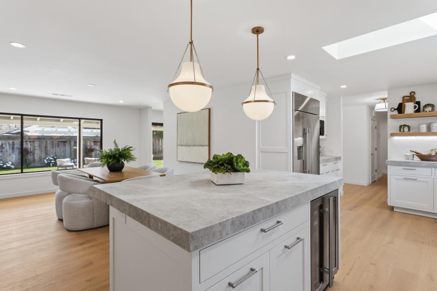 Detail Gallery Image 7 of 28 For 430 San Domingo Way, Los Altos,  CA 94022 - 4 Beds | 3 Baths