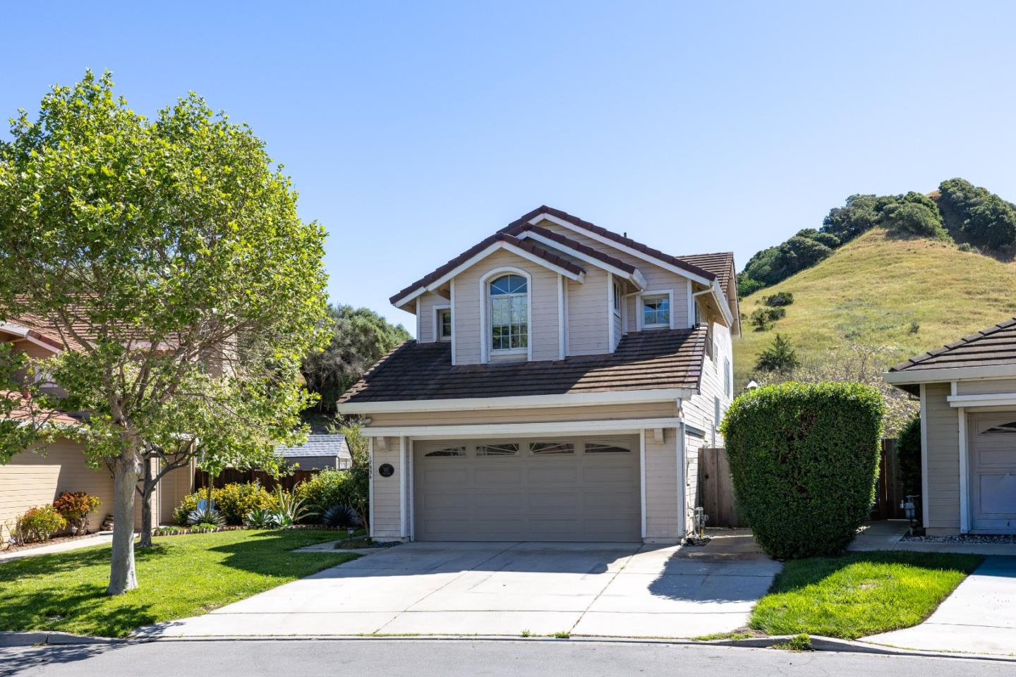 Detail Gallery Image 2 of 47 For 17554 Sugarmill Rd, Salinas,  CA 93908 - 5 Beds | 2/1 Baths