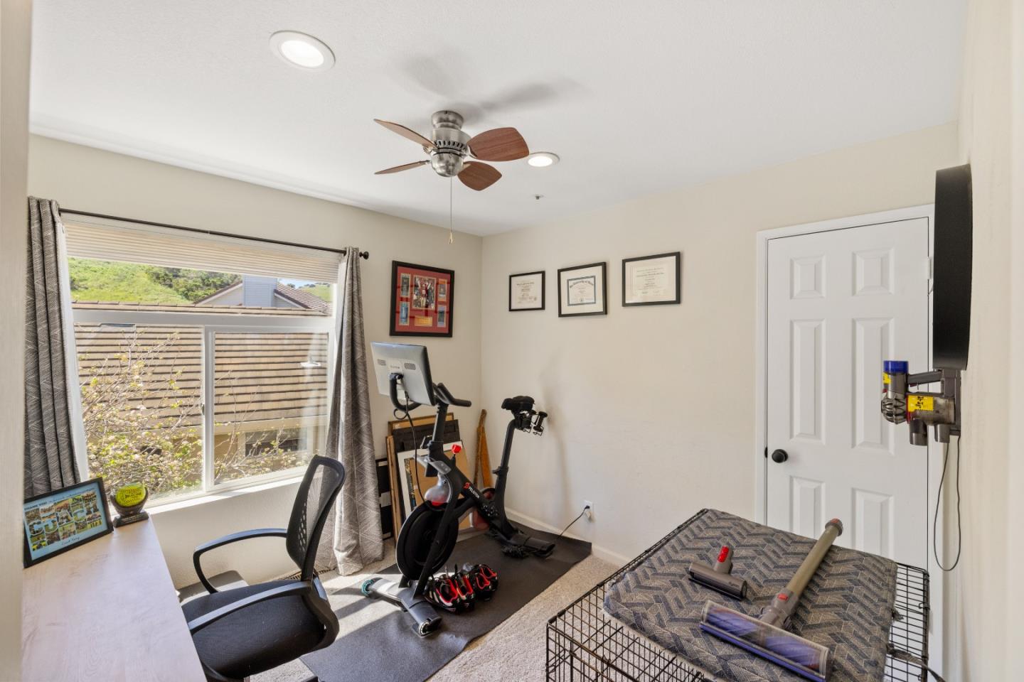 Detail Gallery Image 31 of 47 For 17554 Sugarmill Rd, Salinas,  CA 93908 - 5 Beds | 2/1 Baths