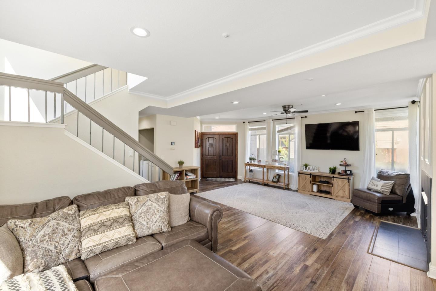 Detail Gallery Image 6 of 47 For 17554 Sugarmill Rd, Salinas,  CA 93908 - 5 Beds | 2/1 Baths