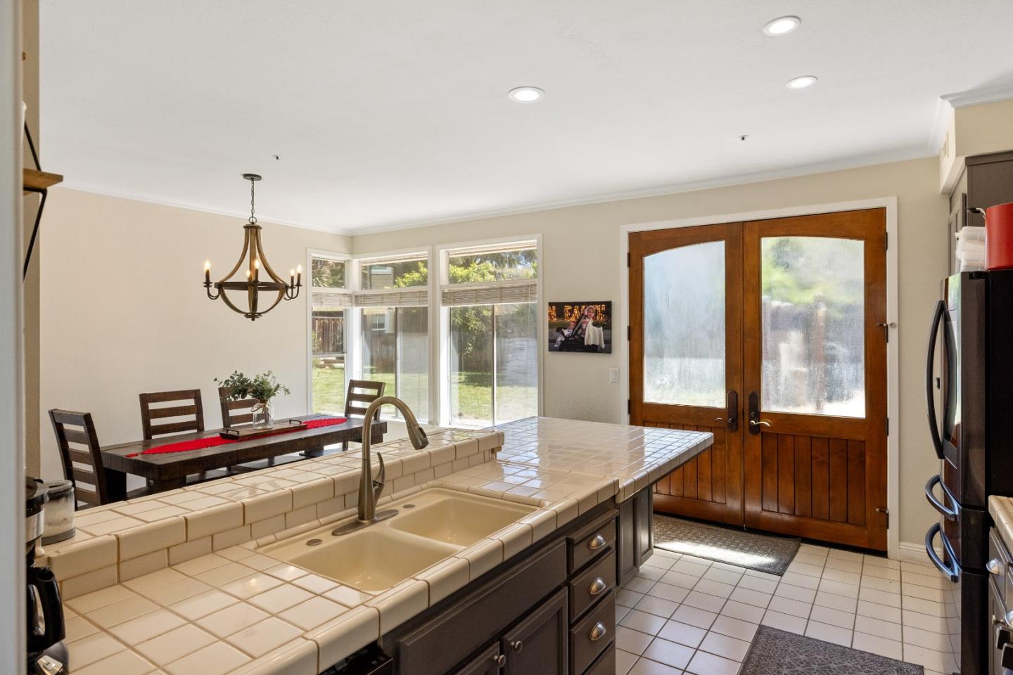 Detail Gallery Image 8 of 47 For 17554 Sugarmill Rd, Salinas,  CA 93908 - 5 Beds | 2/1 Baths