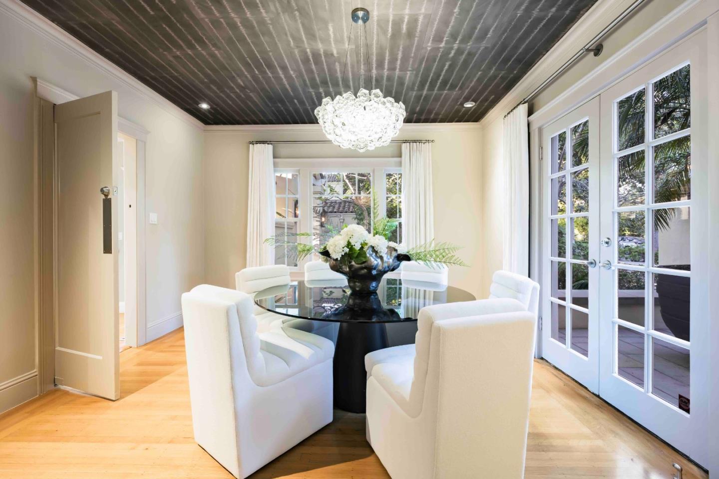 Detail Gallery Image 15 of 42 For 428 Maple St, Palo Alto,  CA 94301 - 5 Beds | 5/1 Baths