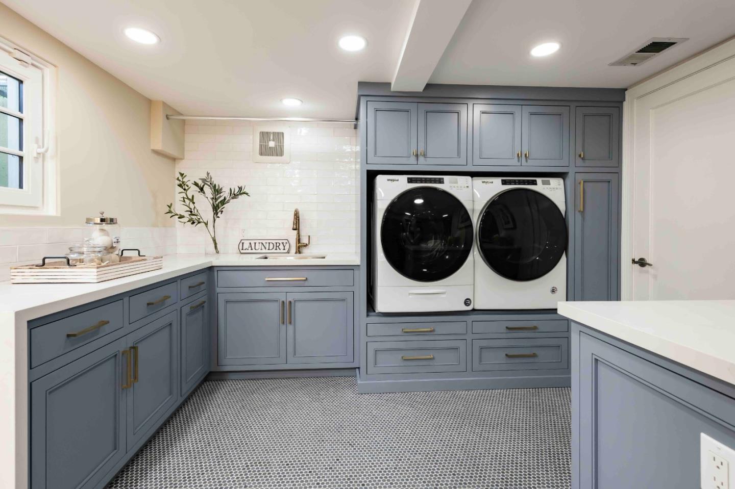 Detail Gallery Image 30 of 42 For 428 Maple St, Palo Alto,  CA 94301 - 5 Beds | 5/1 Baths