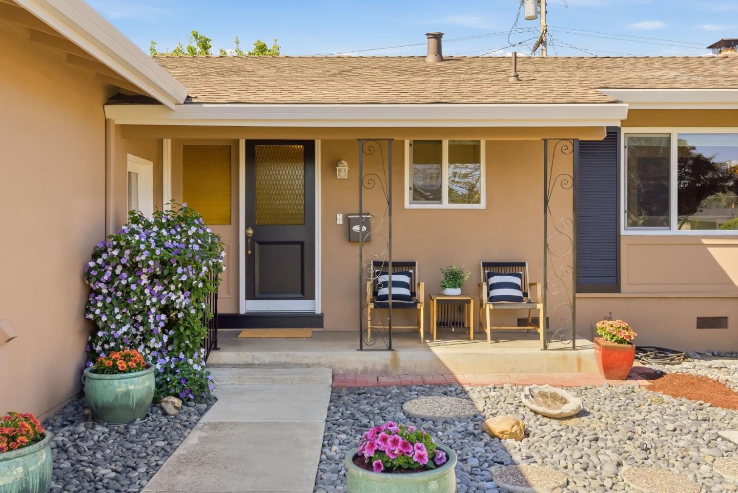 Detail Gallery Image 3 of 27 For 2933 Julio Ave, San Jose,  CA 95124 - 3 Beds | 2 Baths