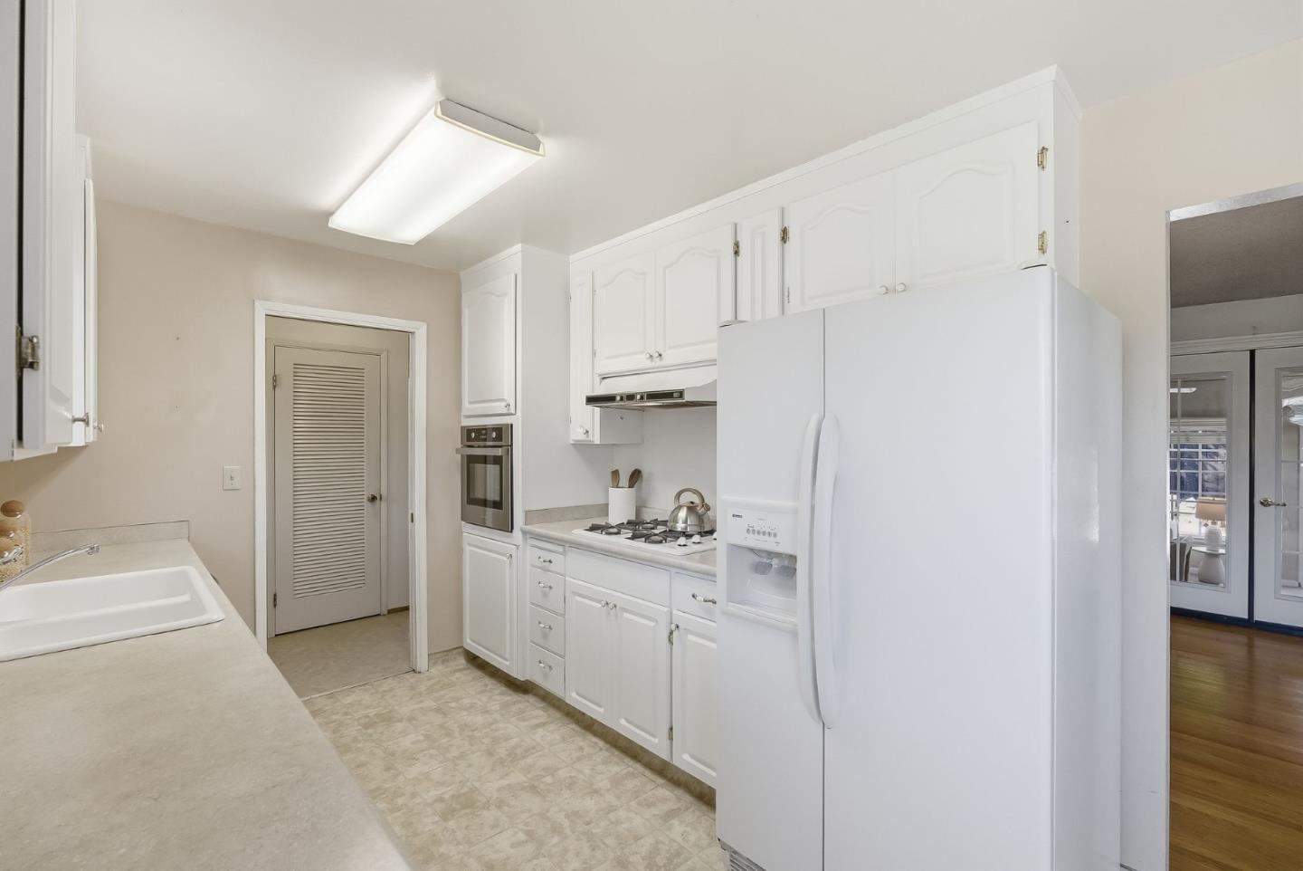 Detail Gallery Image 7 of 27 For 2933 Julio Ave, San Jose,  CA 95124 - 3 Beds | 2 Baths