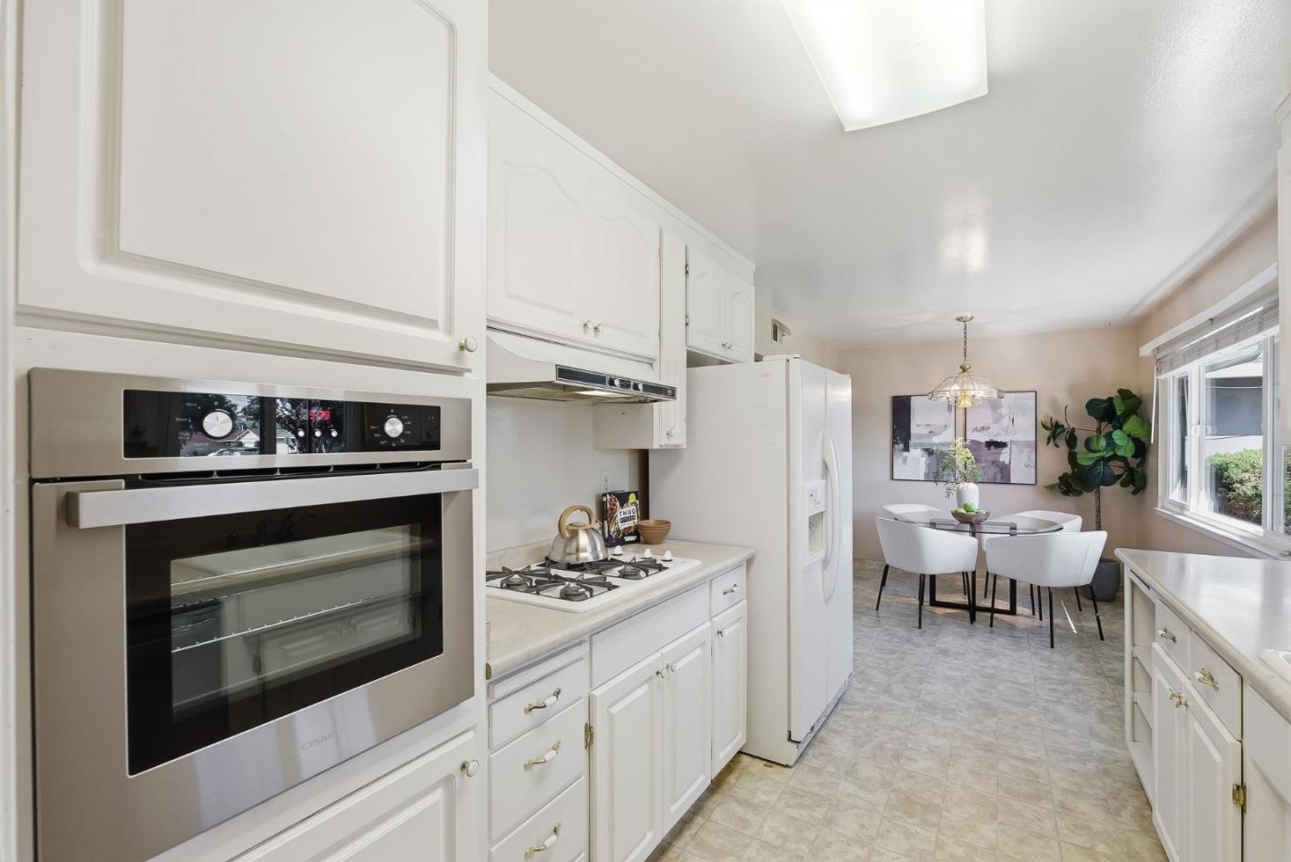 Detail Gallery Image 8 of 27 For 2933 Julio Ave, San Jose,  CA 95124 - 3 Beds | 2 Baths