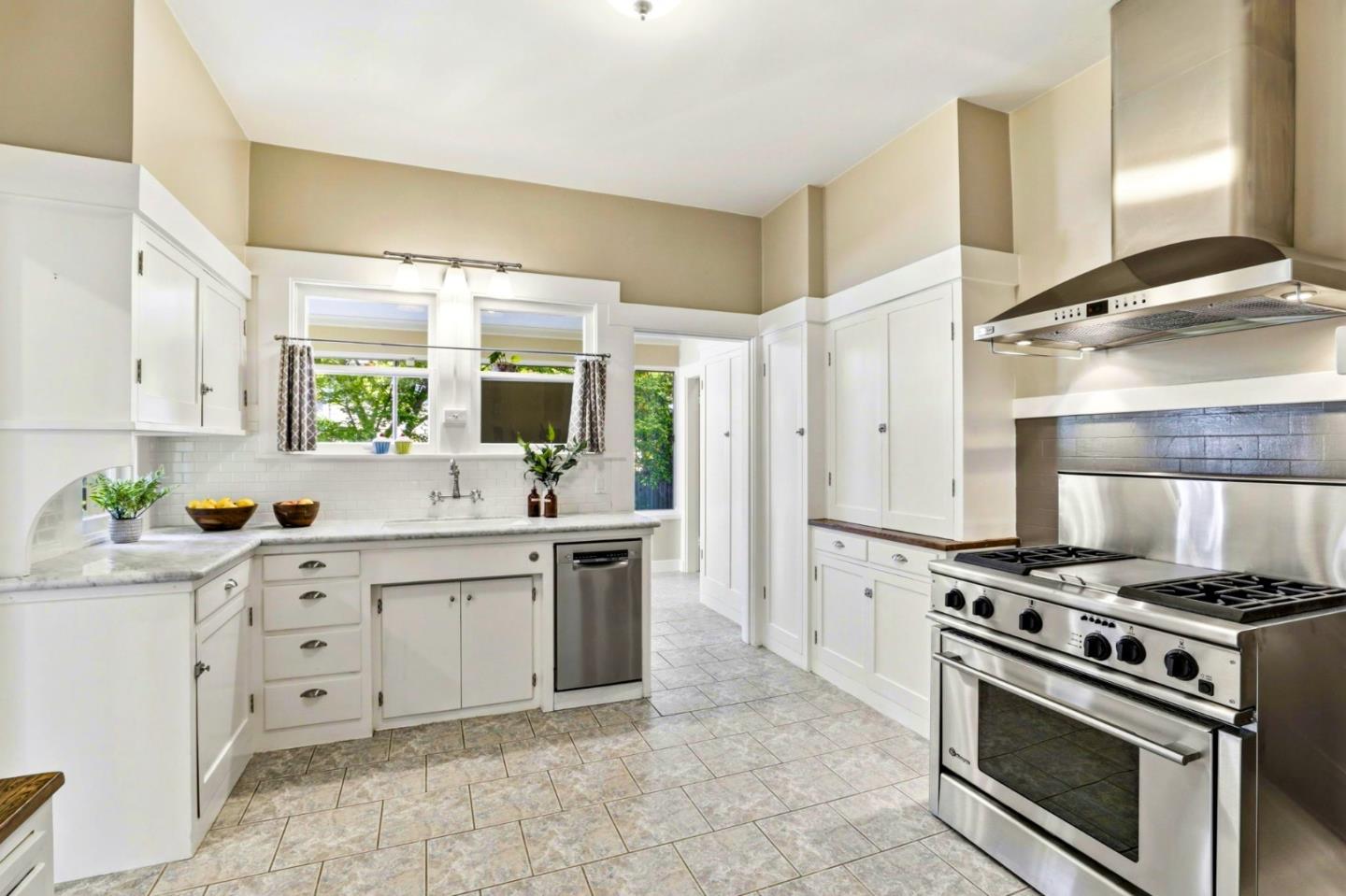 Detail Gallery Image 14 of 29 For 87 S 17th St, San Jose,  CA 95112 - 3 Beds | 1/1 Baths