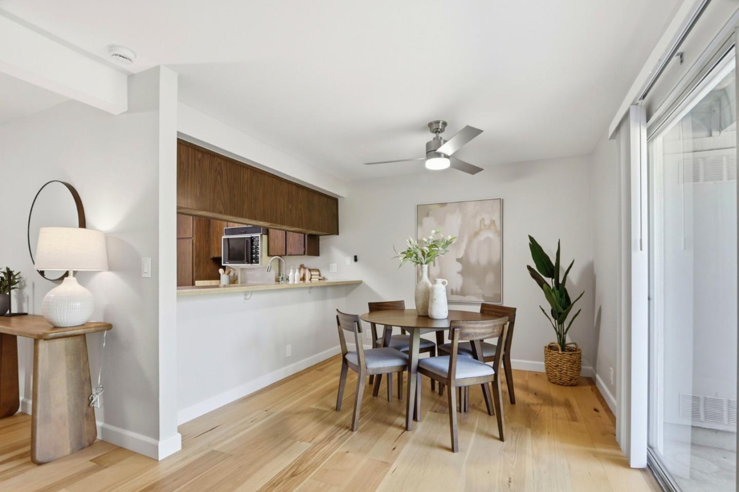 Detail Gallery Image 12 of 40 For 2252 Almaden Rd a,  San Jose,  CA 95125 - 1 Beds | 1 Baths