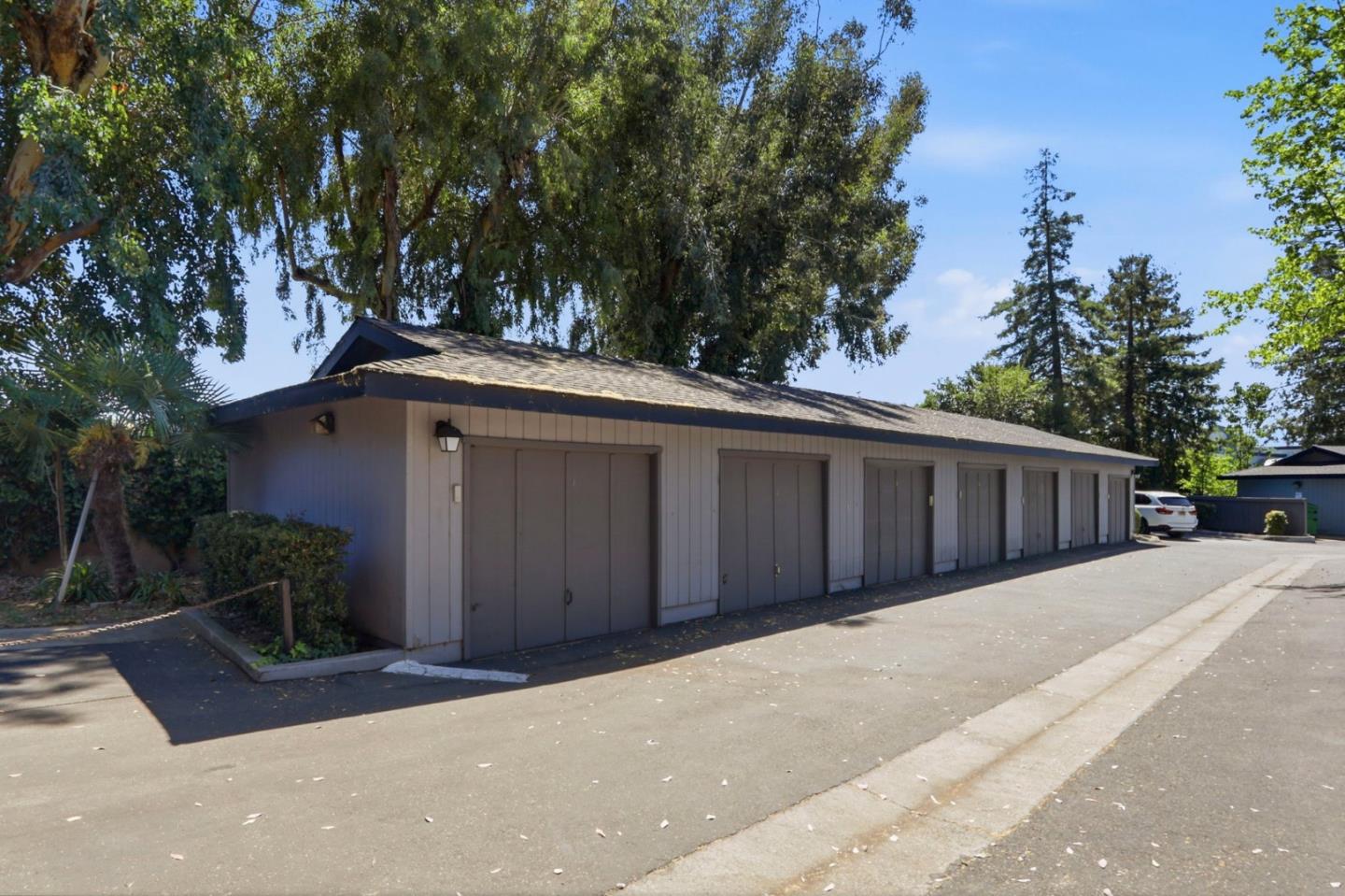 Detail Gallery Image 36 of 40 For 2252 Almaden Rd a,  San Jose,  CA 95125 - 1 Beds | 1 Baths