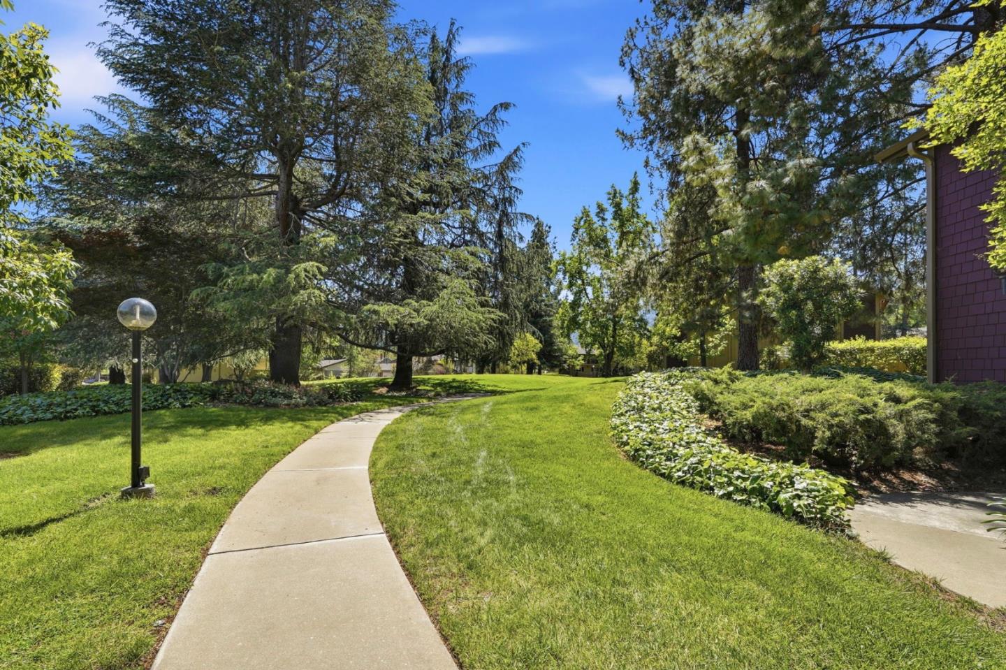 Detail Gallery Image 34 of 40 For 6092 Calle De Amor, San Jose,  CA 95124 - 2 Beds | 2/1 Baths