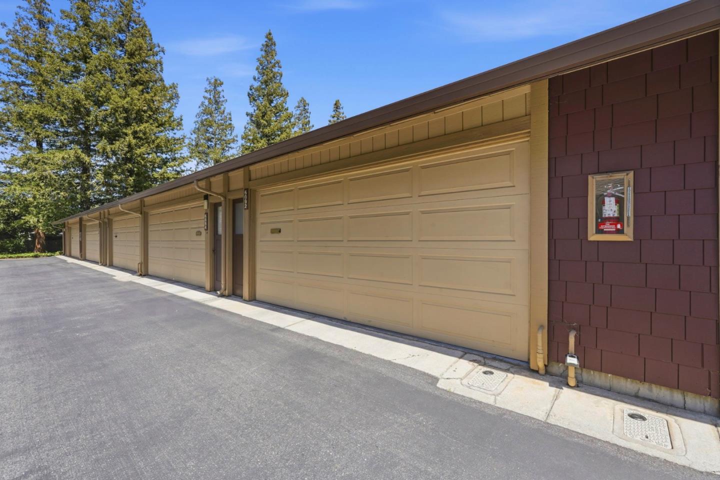 Detail Gallery Image 39 of 40 For 6092 Calle De Amor, San Jose,  CA 95124 - 2 Beds | 2/1 Baths