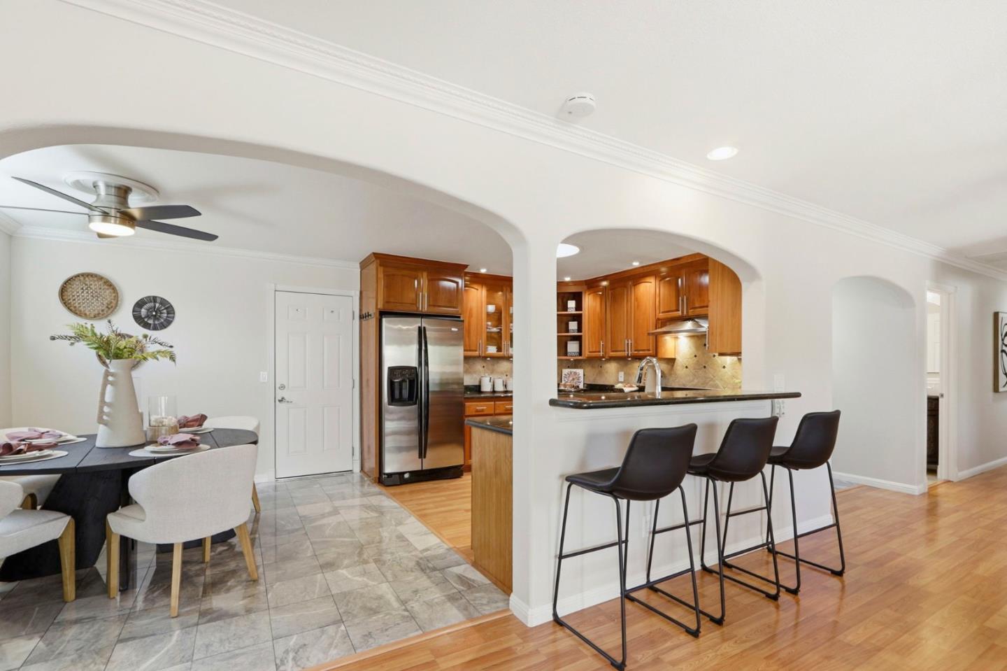 Detail Gallery Image 13 of 48 For 651 Larkmead Ct, San Jose,  CA 95117 - 3 Beds | 2 Baths