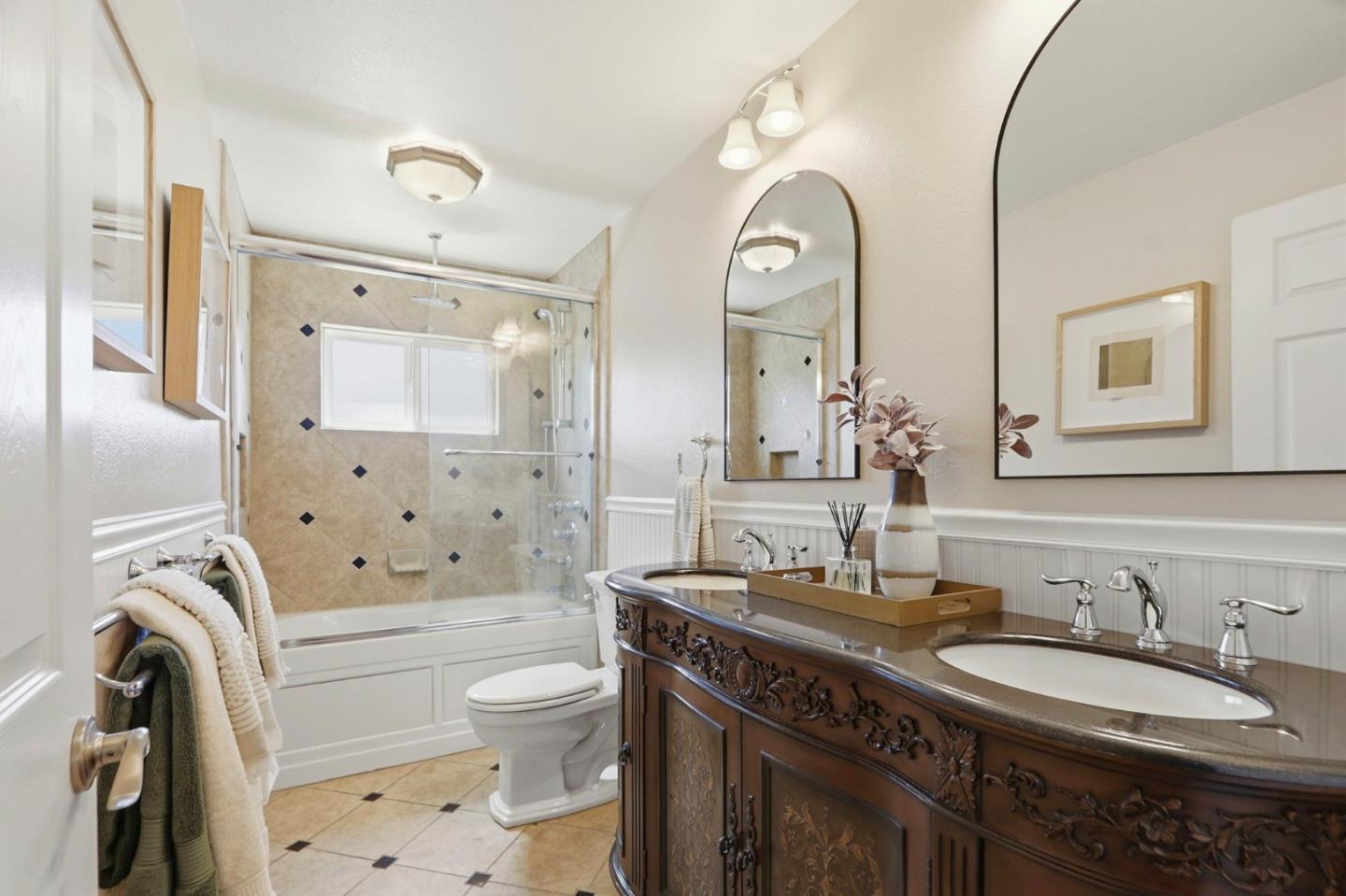 Detail Gallery Image 27 of 48 For 651 Larkmead Ct, San Jose,  CA 95117 - 3 Beds | 2 Baths