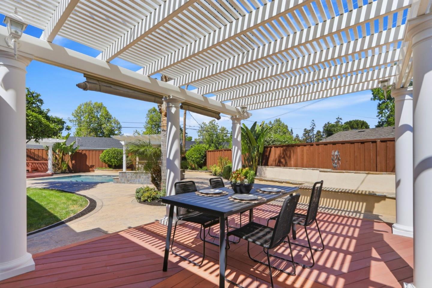 Detail Gallery Image 31 of 48 For 651 Larkmead Ct, San Jose,  CA 95117 - 3 Beds | 2 Baths