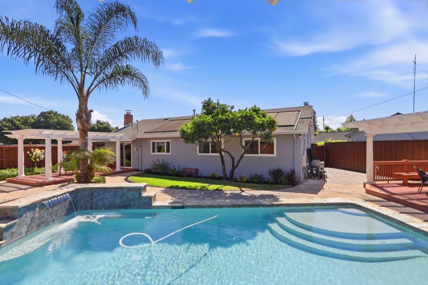 Detail Gallery Image 36 of 48 For 651 Larkmead Ct, San Jose,  CA 95117 - 3 Beds | 2 Baths