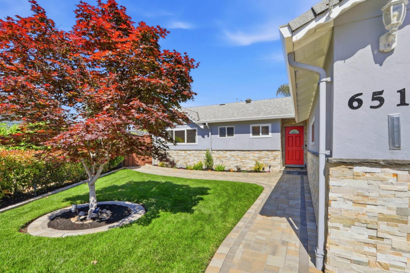 Detail Gallery Image 4 of 48 For 651 Larkmead Ct, San Jose,  CA 95117 - 3 Beds | 2 Baths