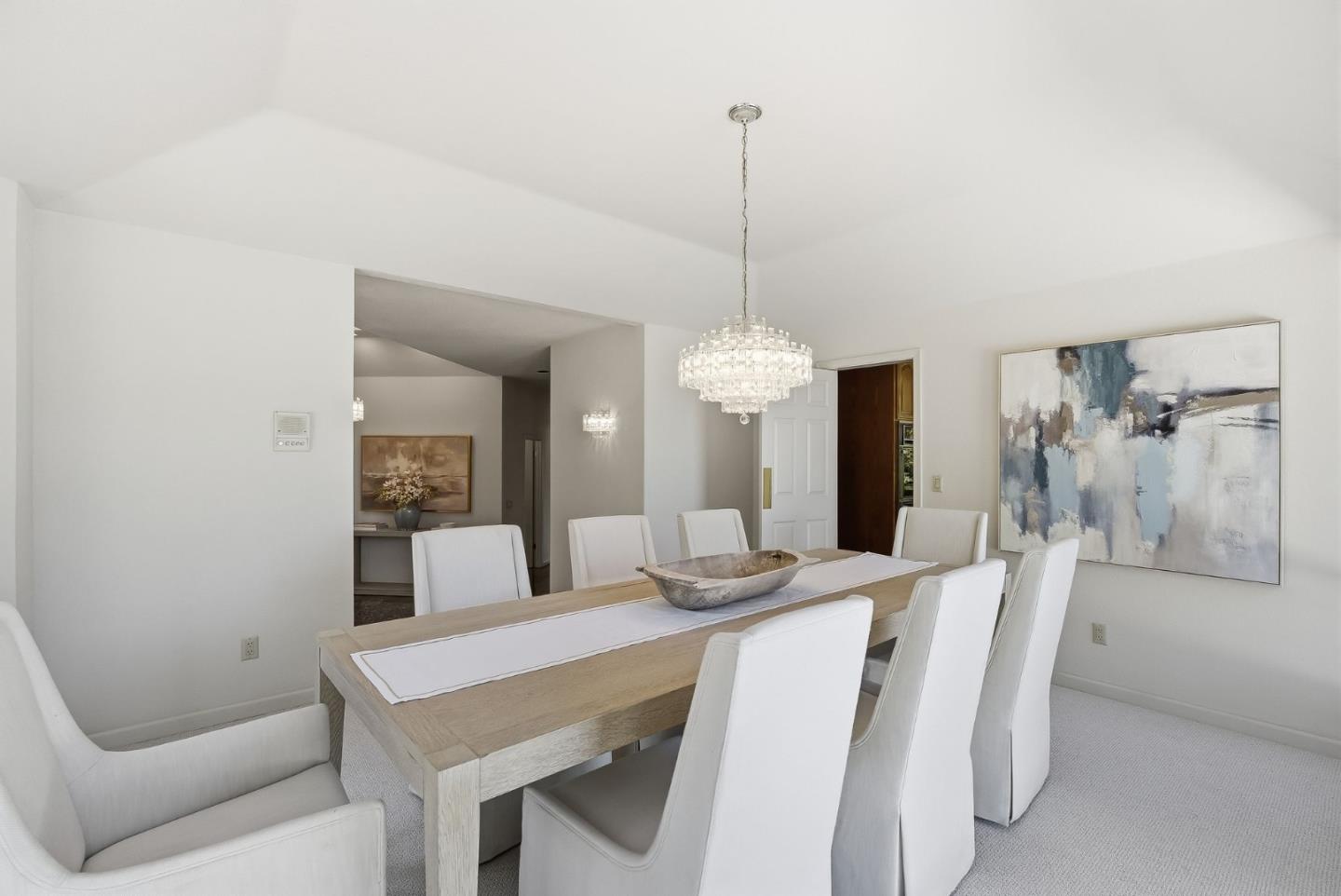 Detail Gallery Image 11 of 63 For 12390 Gigli Ct, Los Altos Hills,  CA 94022 - 5 Beds | 3/1 Baths