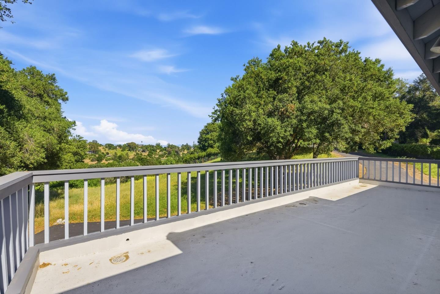 Detail Gallery Image 13 of 63 For 12390 Gigli Ct, Los Altos Hills,  CA 94022 - 5 Beds | 3/1 Baths