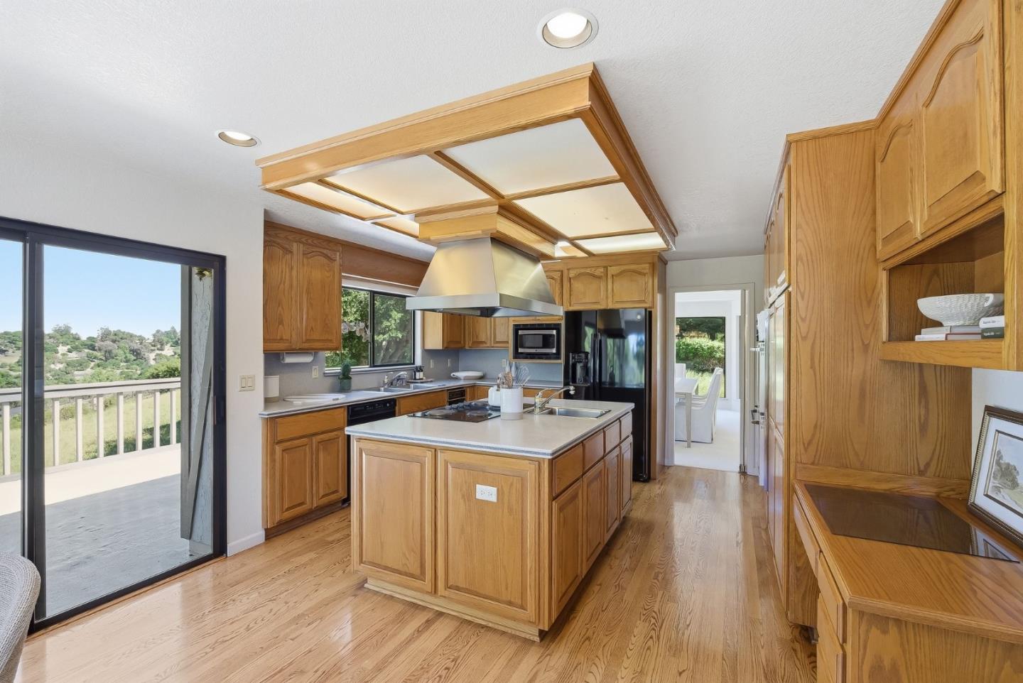 Detail Gallery Image 18 of 63 For 12390 Gigli Ct, Los Altos Hills,  CA 94022 - 5 Beds | 3/1 Baths