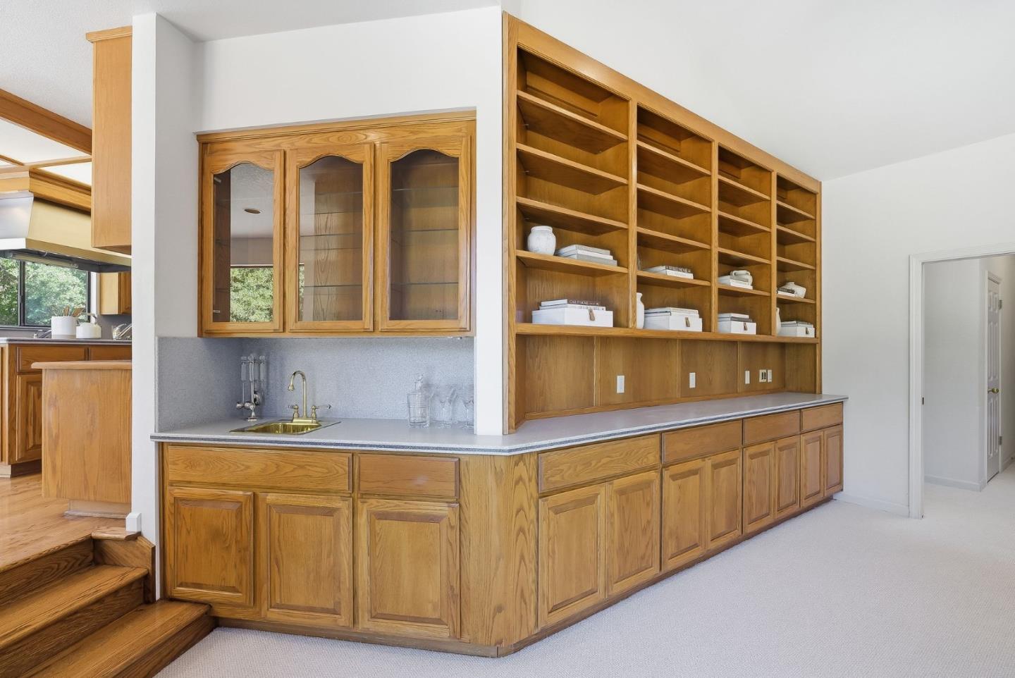 Detail Gallery Image 25 of 63 For 12390 Gigli Ct, Los Altos Hills,  CA 94022 - 5 Beds | 3/1 Baths