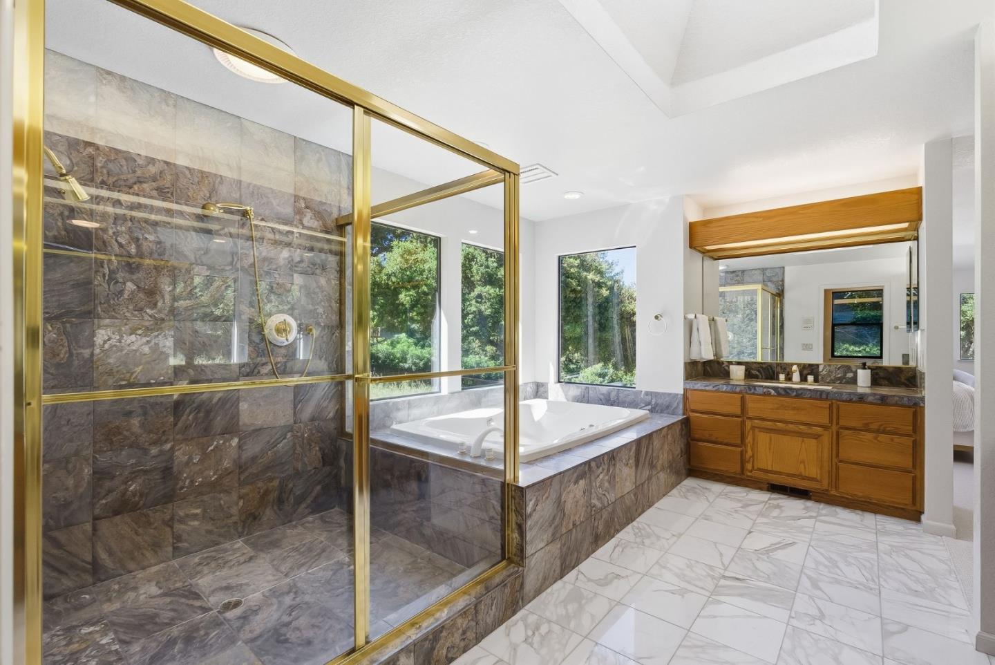 Detail Gallery Image 43 of 63 For 12390 Gigli Ct, Los Altos Hills,  CA 94022 - 5 Beds | 3/1 Baths