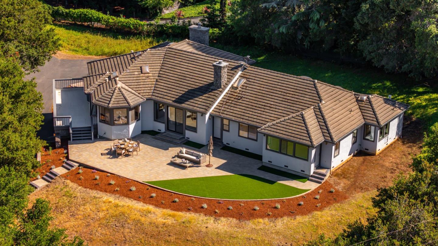 Detail Gallery Image 60 of 63 For 12390 Gigli Ct, Los Altos Hills,  CA 94022 - 5 Beds | 3/1 Baths