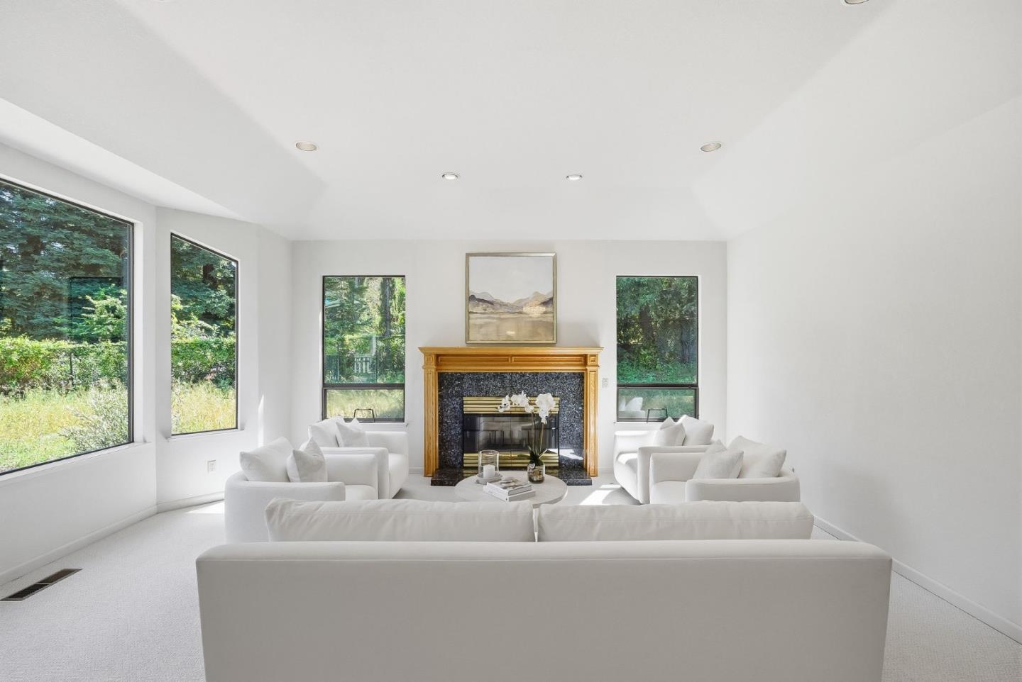 Detail Gallery Image 7 of 63 For 12390 Gigli Ct, Los Altos Hills,  CA 94022 - 5 Beds | 3/1 Baths