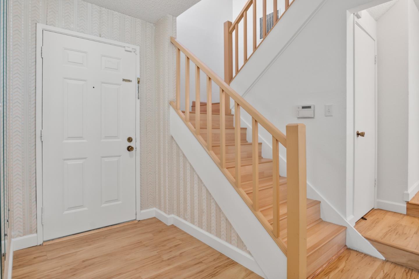 Detail Gallery Image 10 of 24 For 350 Otono Ct, San Jose,  CA 95111 - 3 Beds | 2 Baths