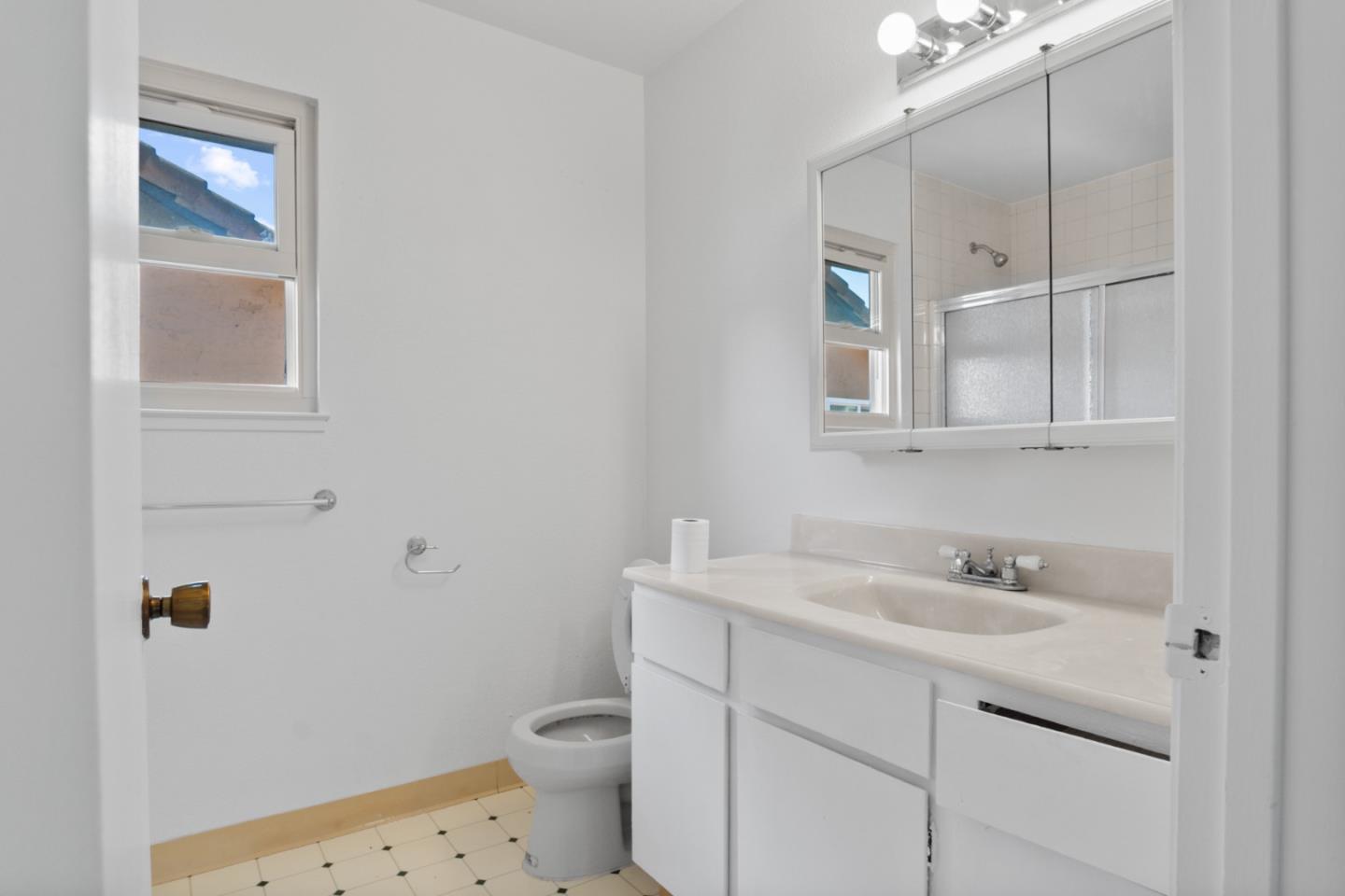 Detail Gallery Image 21 of 24 For 350 Otono Ct, San Jose,  CA 95111 - 3 Beds | 2 Baths