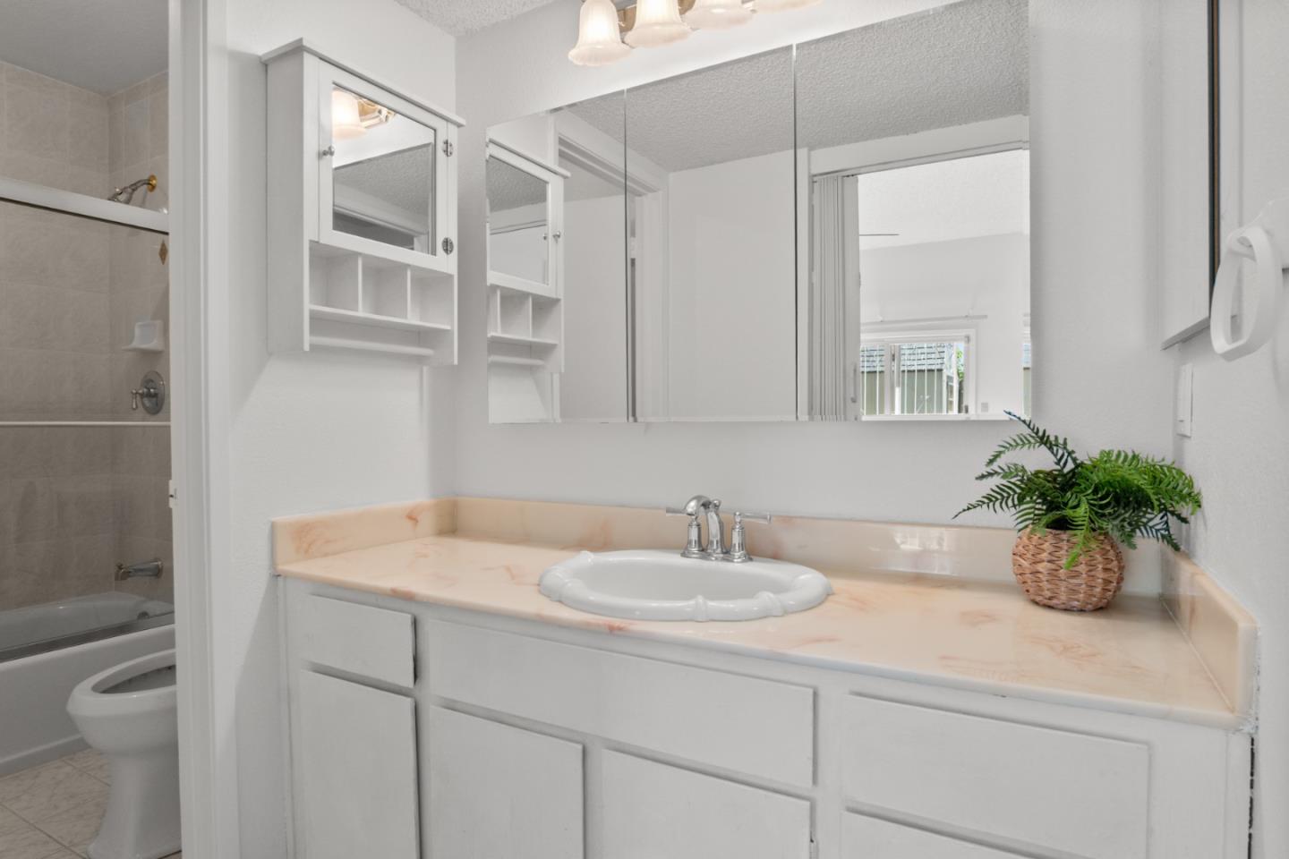 Detail Gallery Image 7 of 24 For 350 Otono Ct, San Jose,  CA 95111 - 3 Beds | 2 Baths