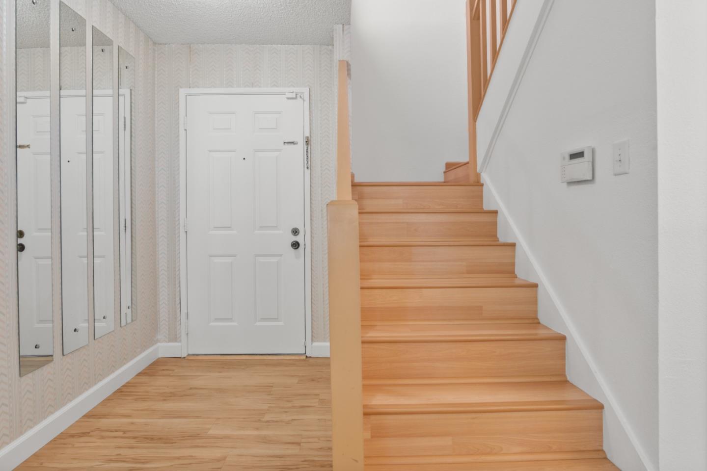 Detail Gallery Image 9 of 24 For 350 Otono Ct, San Jose,  CA 95111 - 3 Beds | 2 Baths