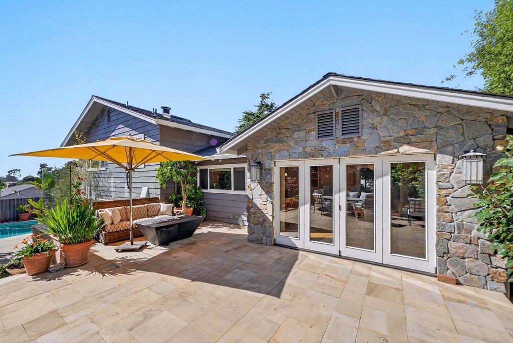 Detail Gallery Image 10 of 61 For 121 Greenbrier Dr, Aptos,  CA 95003 - 4 Beds | 2/1 Baths