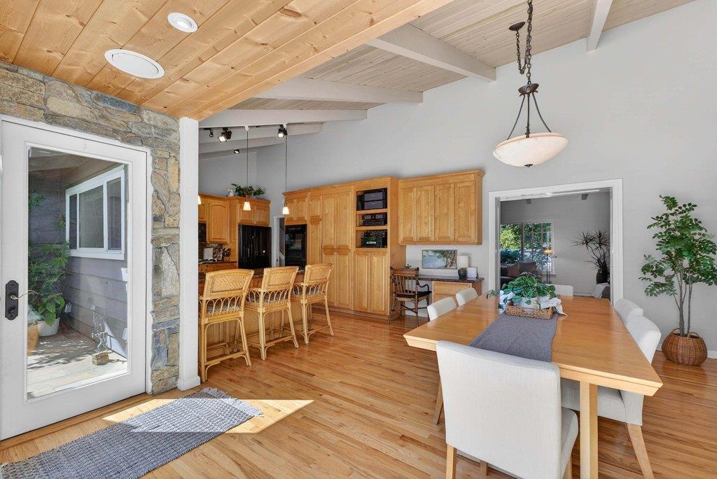 Detail Gallery Image 13 of 61 For 121 Greenbrier Dr, Aptos,  CA 95003 - 4 Beds | 2/1 Baths