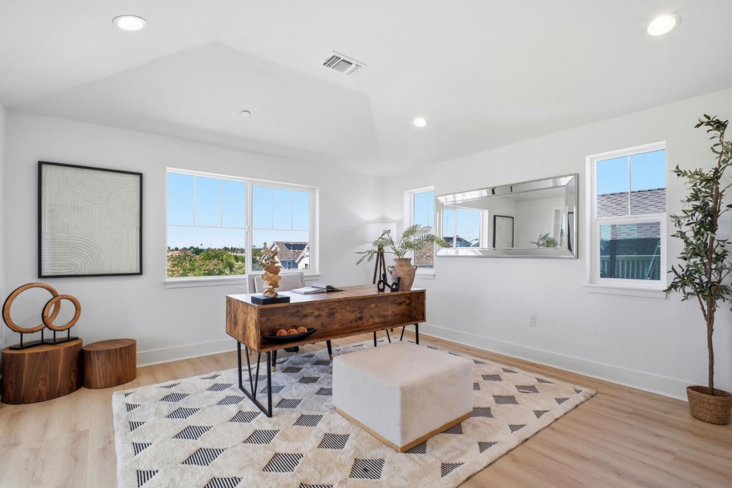 Detail Gallery Image 16 of 47 For 8420 Blue Anchor Way, Newark,  CA 94560 - 4 Beds | 3/1 Baths