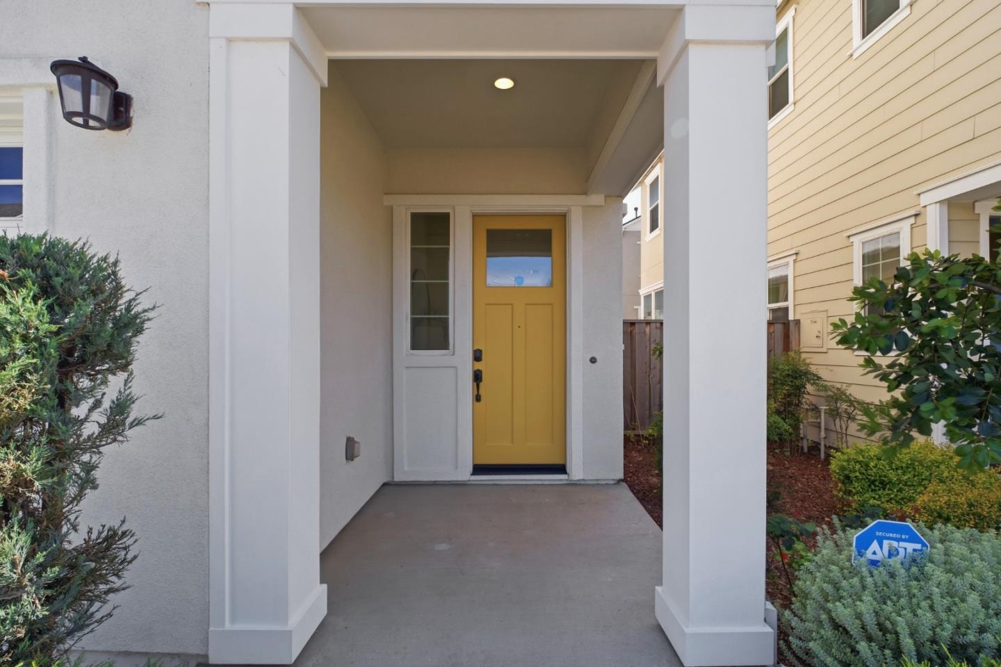 Detail Gallery Image 2 of 47 For 8420 Blue Anchor Way, Newark,  CA 94560 - 4 Beds | 3/1 Baths