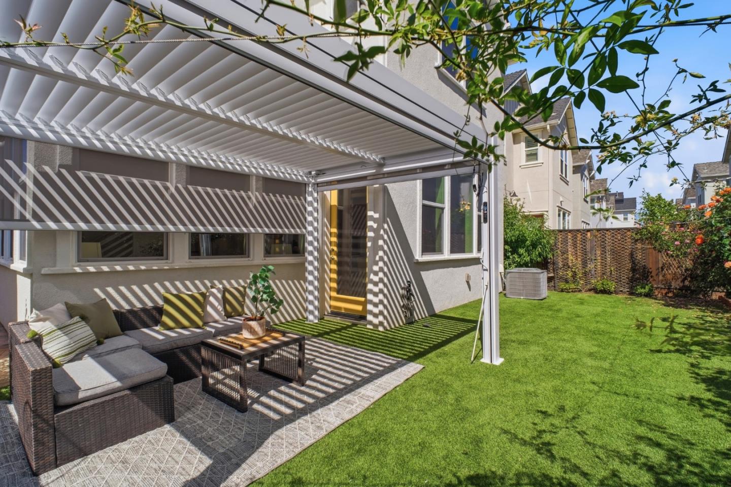 Detail Gallery Image 4 of 47 For 8420 Blue Anchor Way, Newark,  CA 94560 - 4 Beds | 3/1 Baths