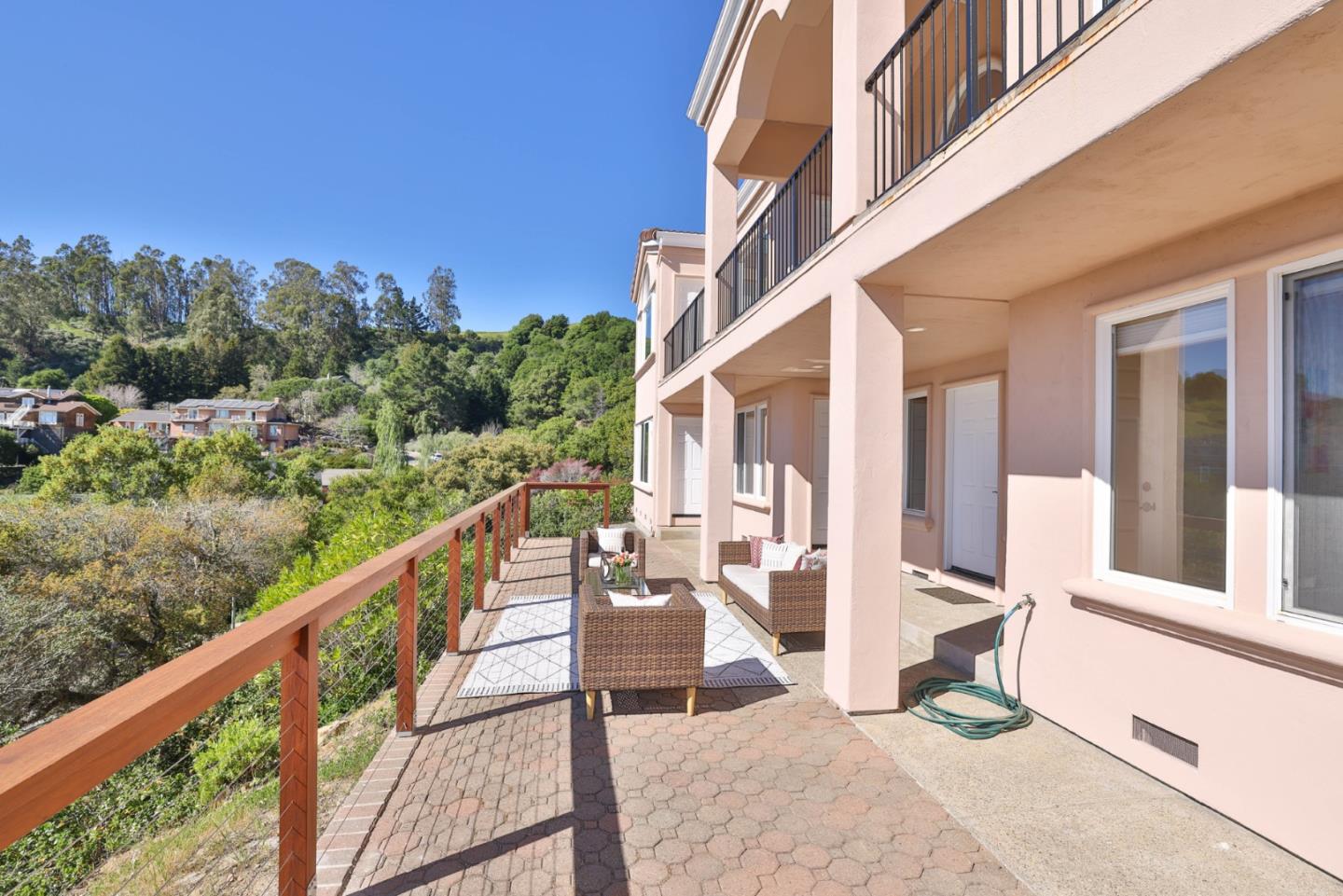 Detail Gallery Image 33 of 42 For 15 Serramar Drive, Oakland,  CA 94611 - 5 Beds | 3/1 Baths