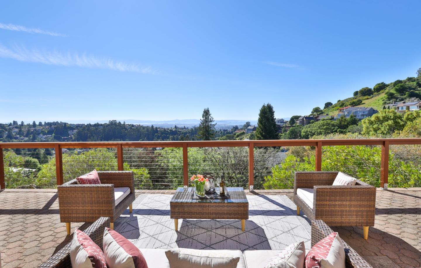 Detail Gallery Image 34 of 42 For 15 Serramar Drive, Oakland,  CA 94611 - 5 Beds | 3/1 Baths