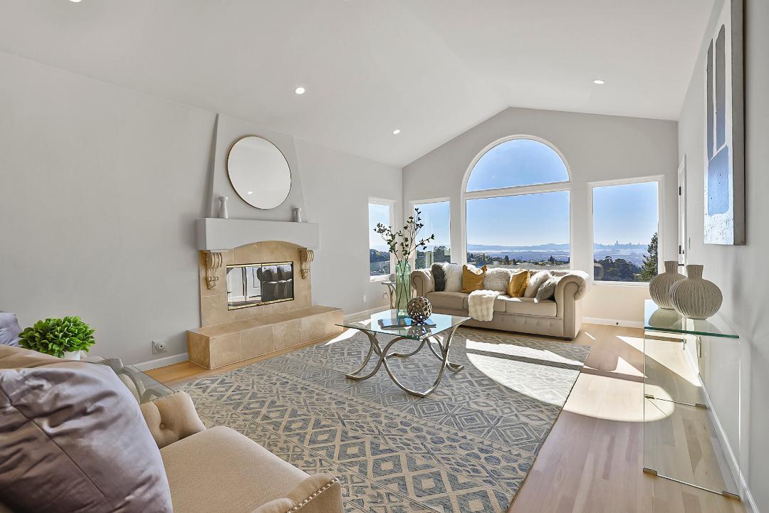 Detail Gallery Image 5 of 42 For 15 Serramar Drive, Oakland,  CA 94611 - 5 Beds | 3/1 Baths