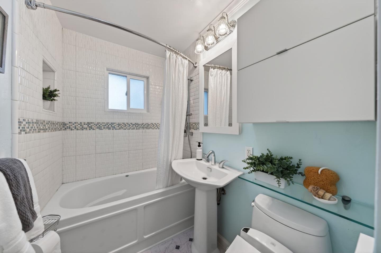 Detail Gallery Image 16 of 37 For 1040 Lancer Dr, San Jose,  CA 95129 - 4 Beds | 2 Baths