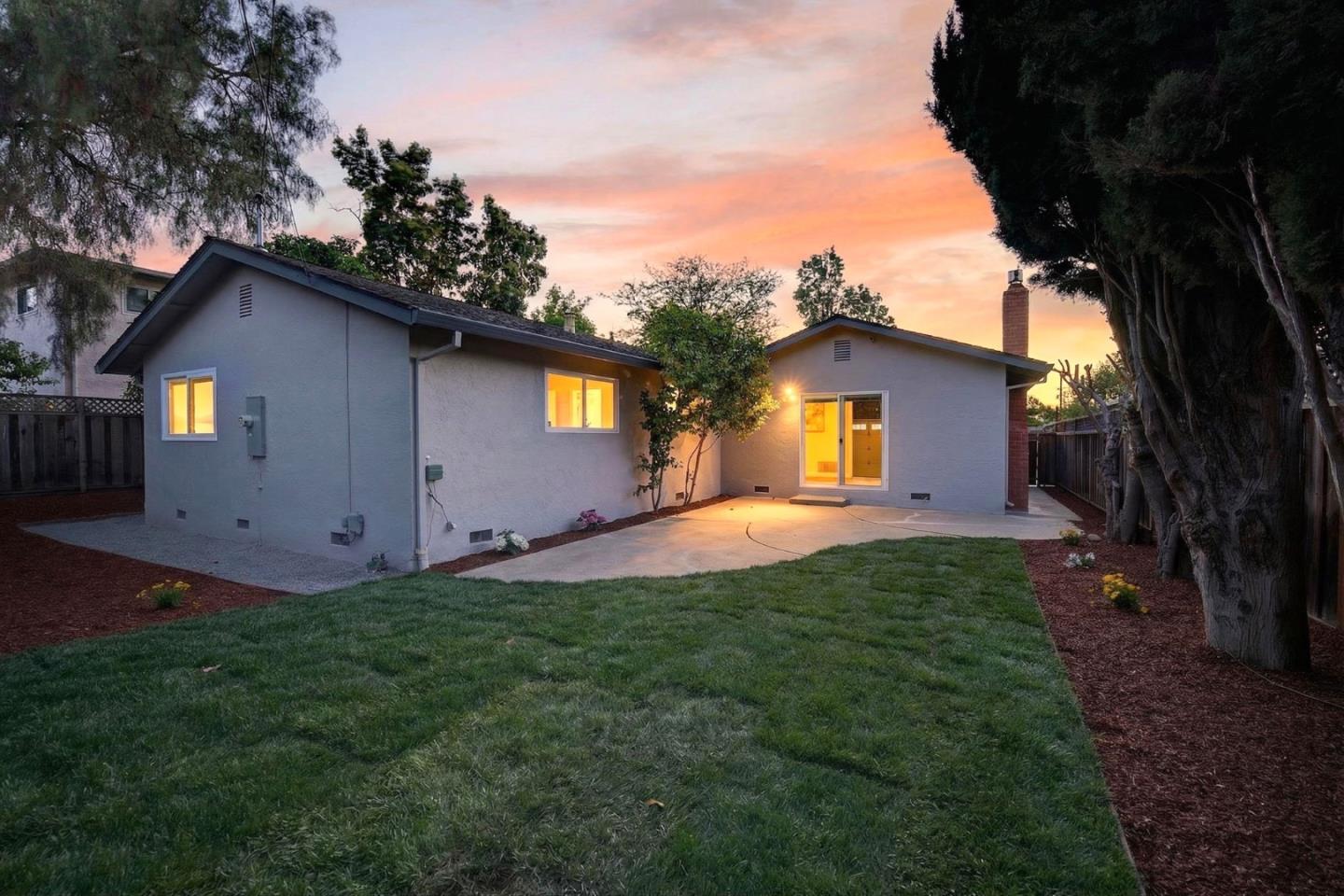 Detail Gallery Image 27 of 37 For 1040 Lancer Dr, San Jose,  CA 95129 - 4 Beds | 2 Baths