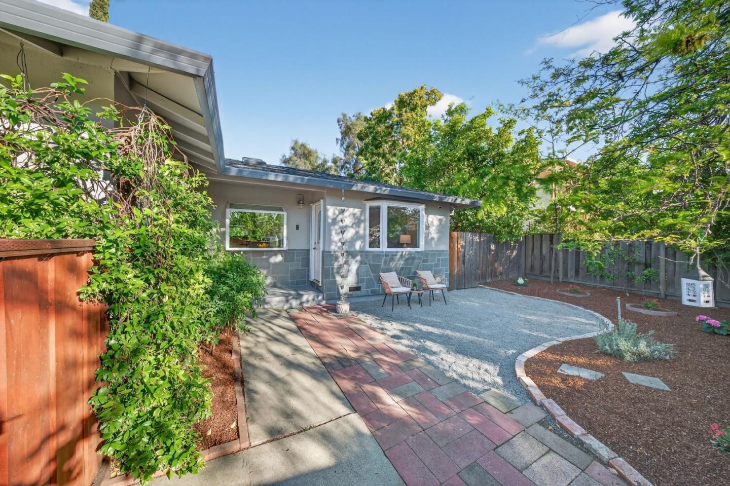 Detail Gallery Image 31 of 37 For 1040 Lancer Dr, San Jose,  CA 95129 - 4 Beds | 2 Baths