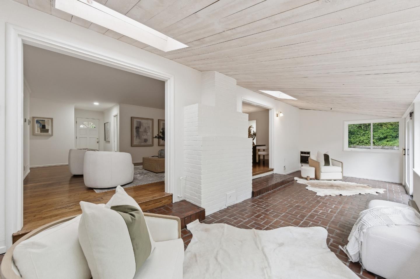 Detail Gallery Image 16 of 47 For 111 Lucero Way, Portola Valley,  CA 94028 - 4 Beds | 3 Baths