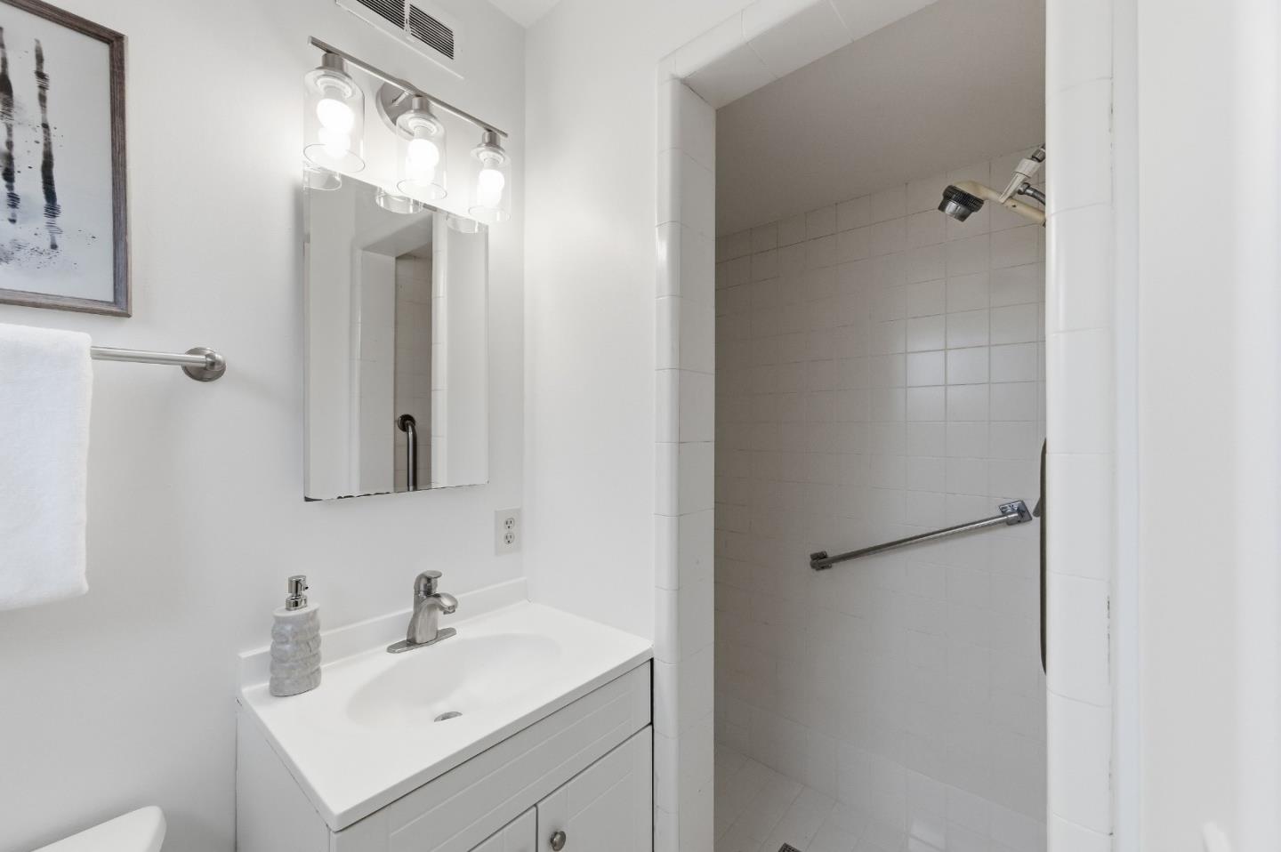 Detail Gallery Image 28 of 47 For 111 Lucero Way, Portola Valley,  CA 94028 - 4 Beds | 3 Baths