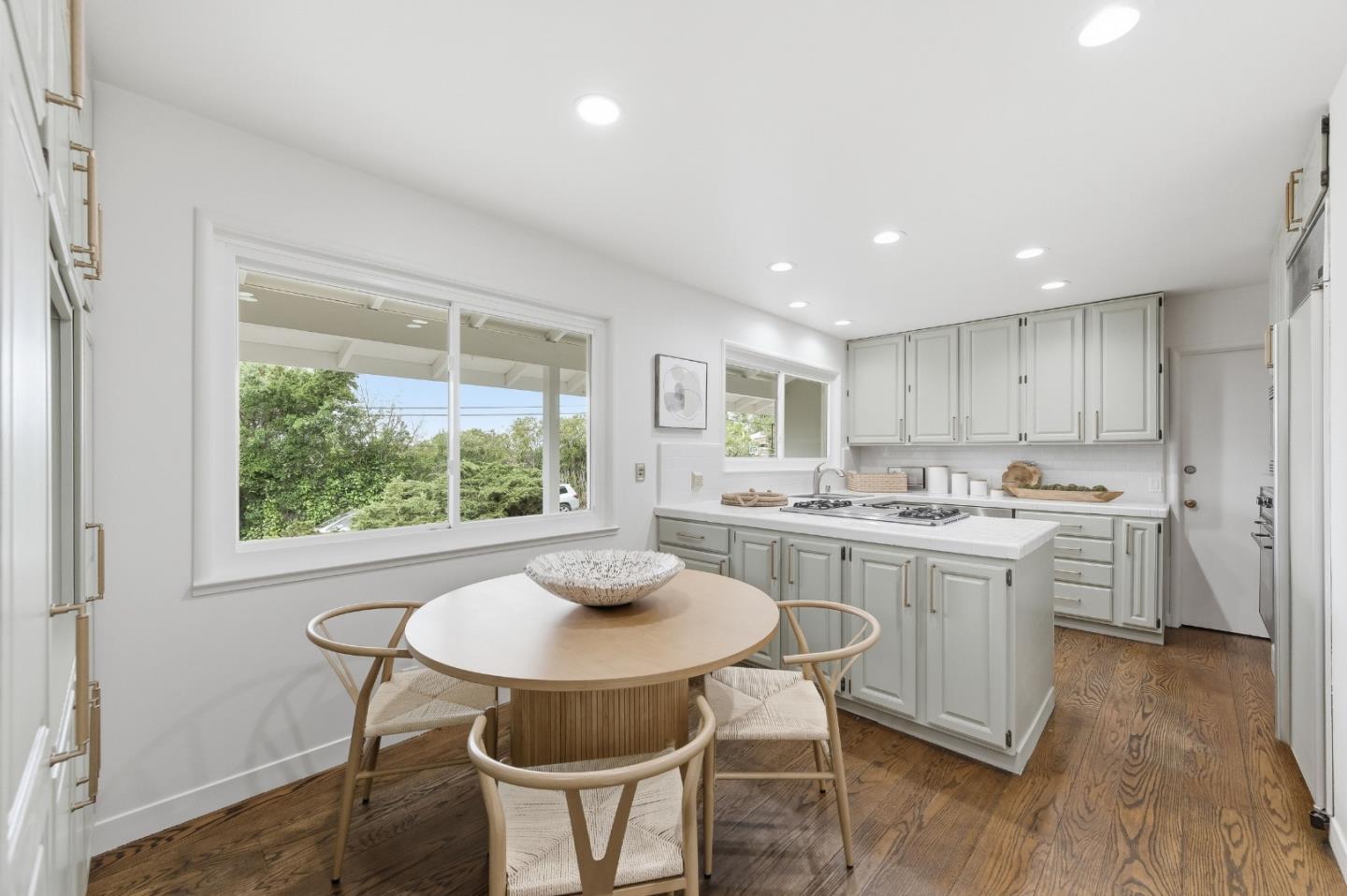 Detail Gallery Image 3 of 47 For 111 Lucero Way, Portola Valley,  CA 94028 - 4 Beds | 3 Baths