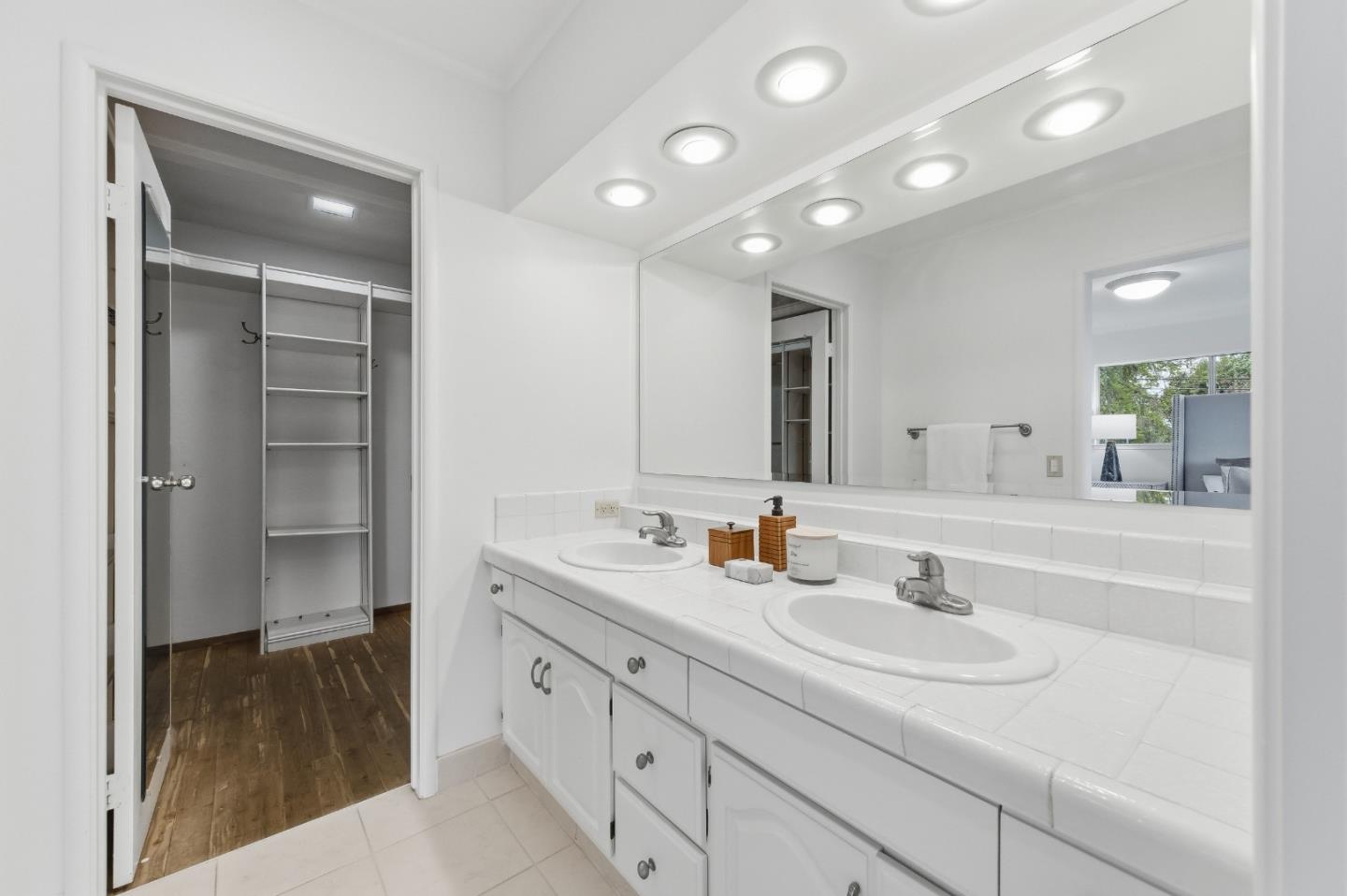 Detail Gallery Image 33 of 47 For 111 Lucero Way, Portola Valley,  CA 94028 - 4 Beds | 3 Baths