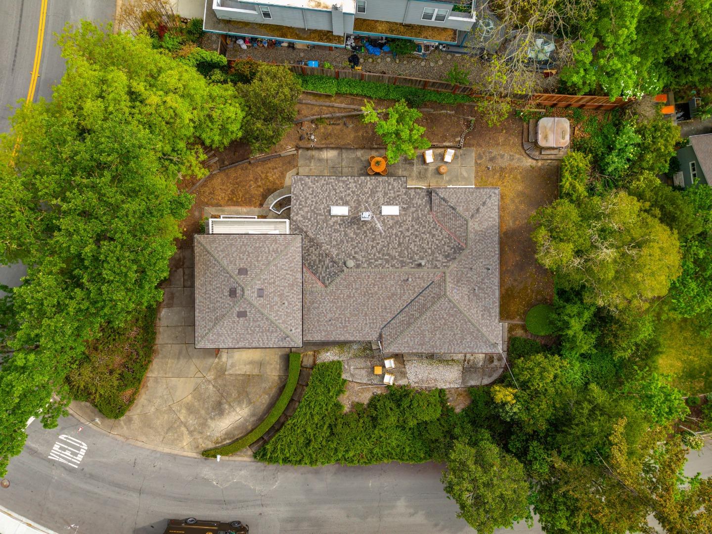 Detail Gallery Image 46 of 47 For 111 Lucero Way, Portola Valley,  CA 94028 - 4 Beds | 3 Baths