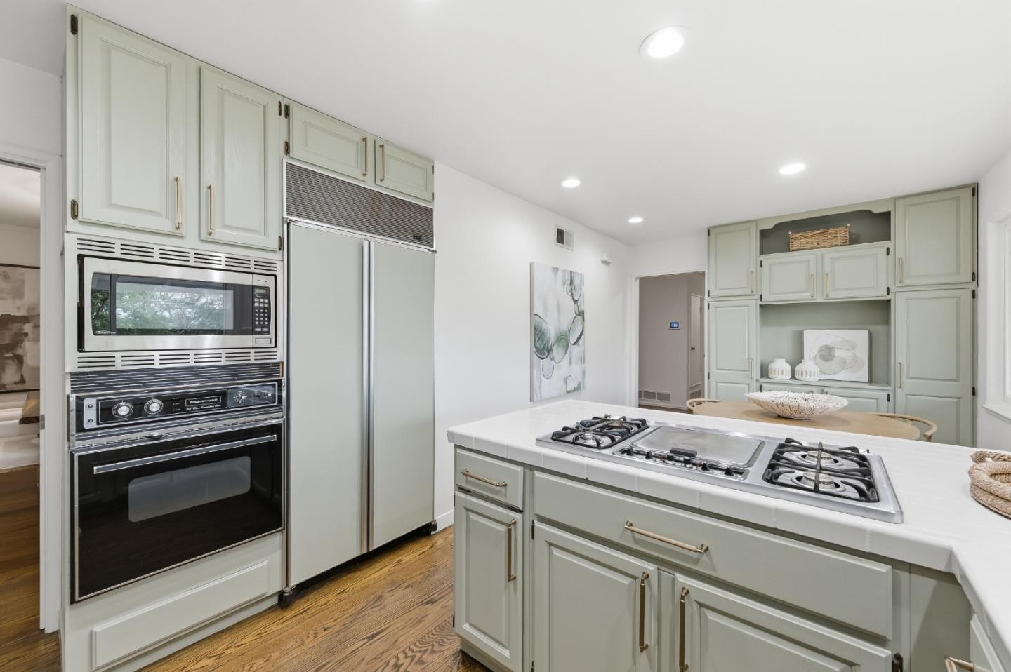 Detail Gallery Image 8 of 47 For 111 Lucero Way, Portola Valley,  CA 94028 - 4 Beds | 3 Baths