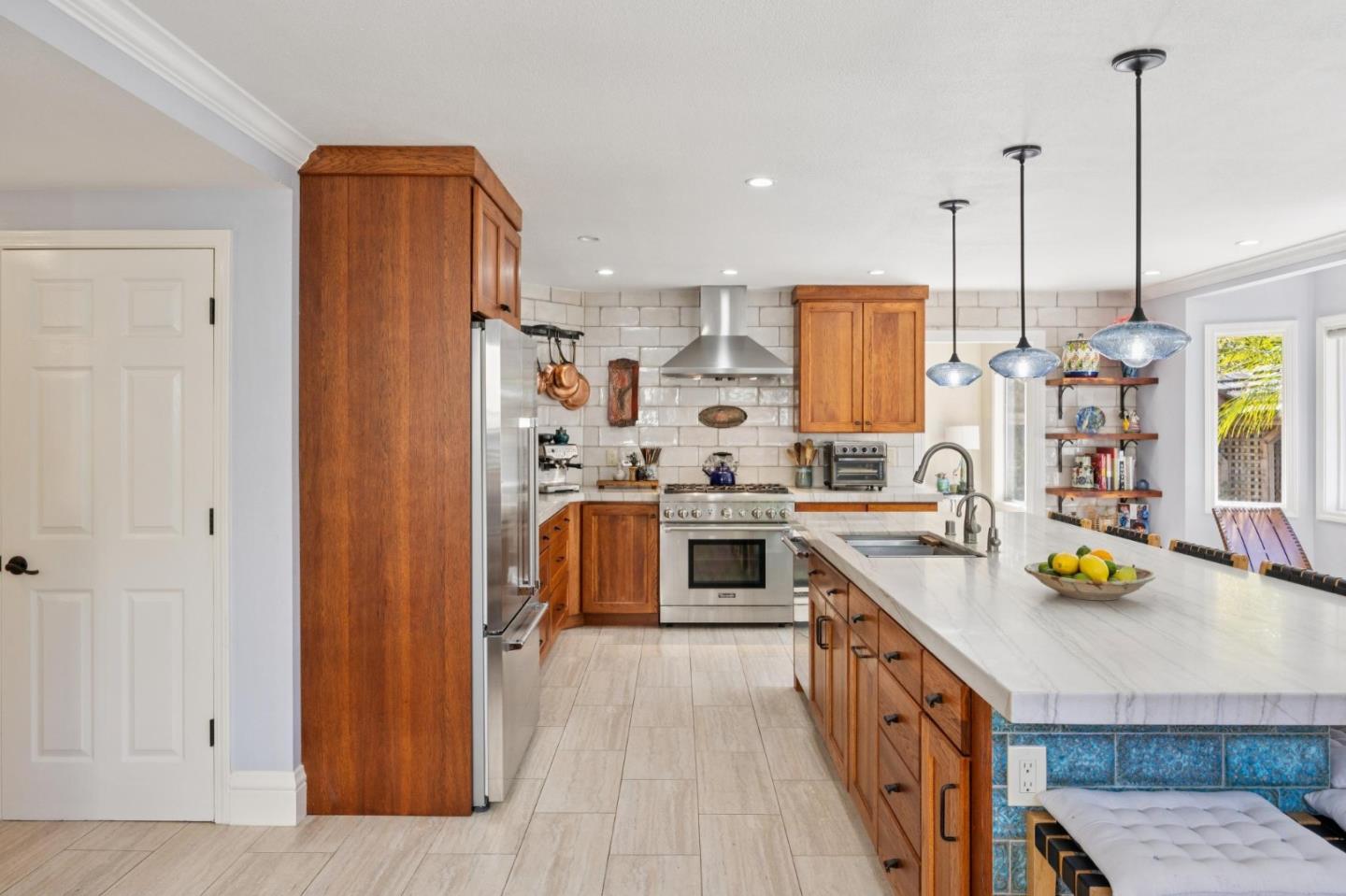 Detail Gallery Image 13 of 44 For 123 Presidio Ave, Half Moon Bay,  CA 94019 - 4 Beds | 3 Baths