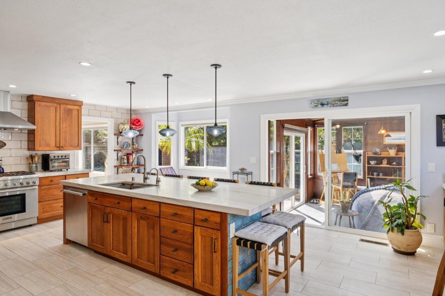 Detail Gallery Image 14 of 44 For 123 Presidio Ave, Half Moon Bay,  CA 94019 - 4 Beds | 3 Baths